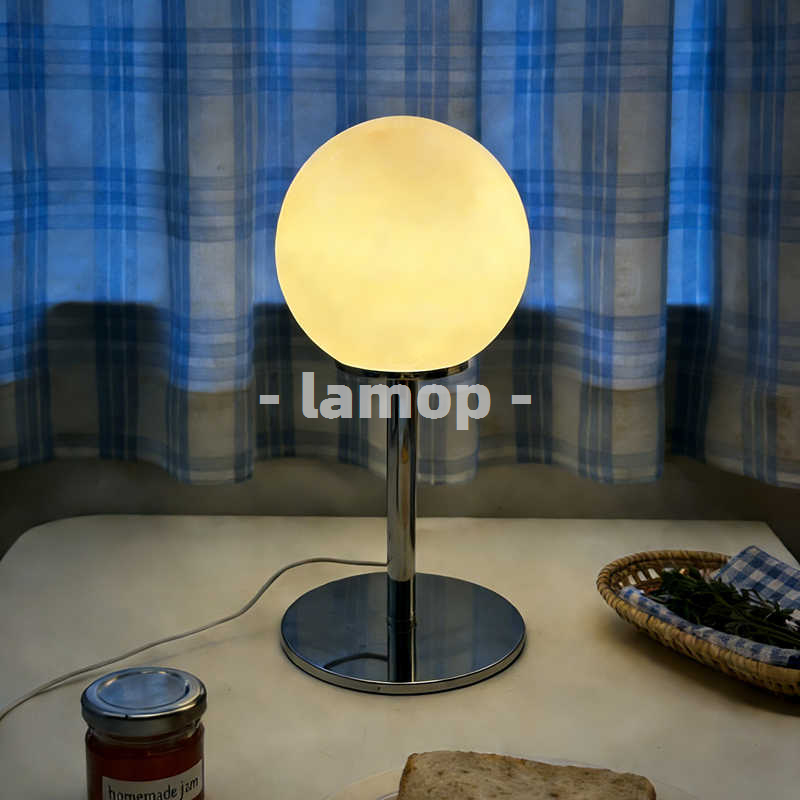 Desk Lamp - مصباح طاولة كروم أبيض حليبي صلب