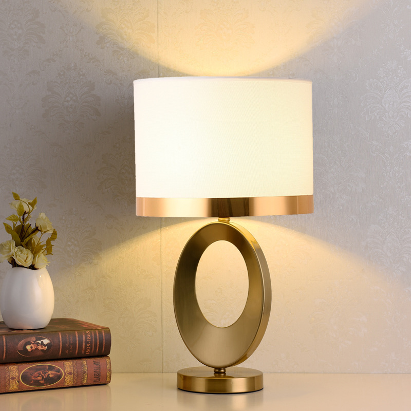 مصباح مكتبي صغير فاخر بتصميم ن - مراجعة Desk Lamp وسعره